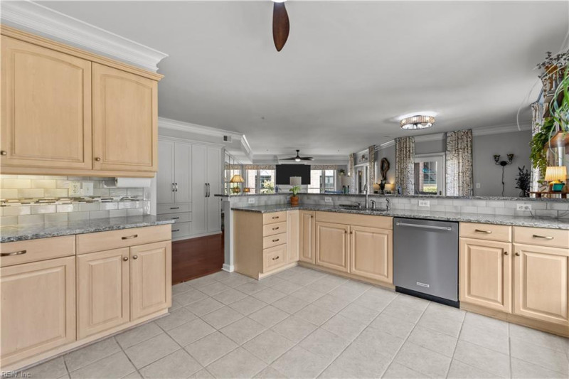 Photo 14 of 25 residential for sale in Virginia Beach virginia