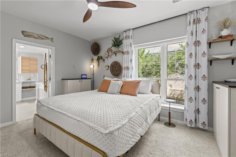 Photo 4 of 25 residential for sale in Virginia Beach virginia