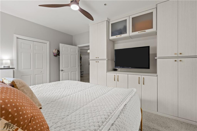Photo 5 of 25 residential for sale in Virginia Beach virginia