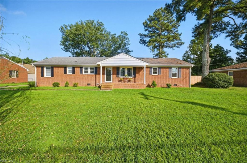 Photo 1 of 46 residential for sale in Suffolk virginia