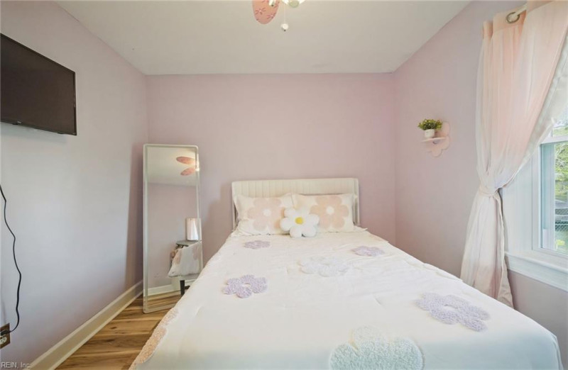 Photo 13 of 46 residential for sale in Suffolk virginia