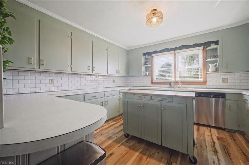 Photo 14 of 46 residential for sale in Suffolk virginia