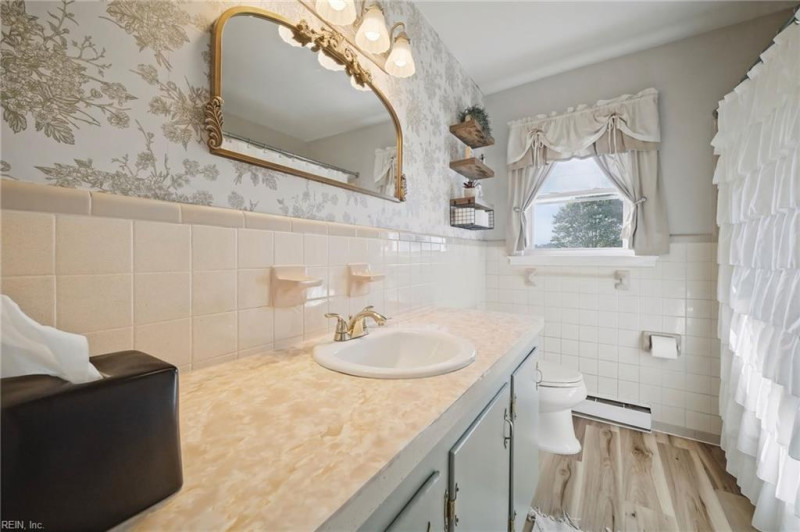 Photo 24 of 46 residential for sale in Suffolk virginia