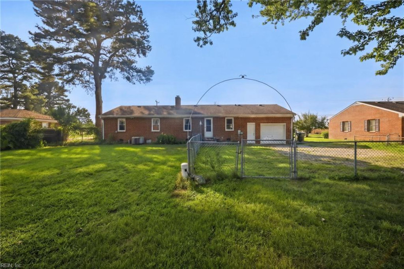 Photo 30 of 46 residential for sale in Suffolk virginia