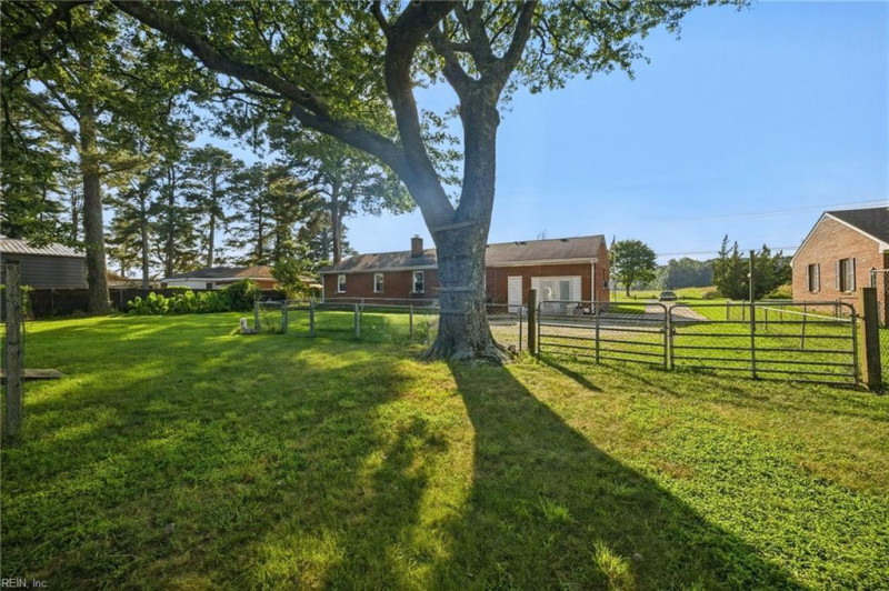 Photo 31 of 46 residential for sale in Suffolk virginia