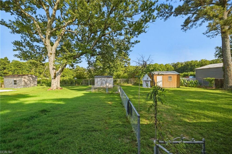 Photo 32 of 46 residential for sale in Suffolk virginia