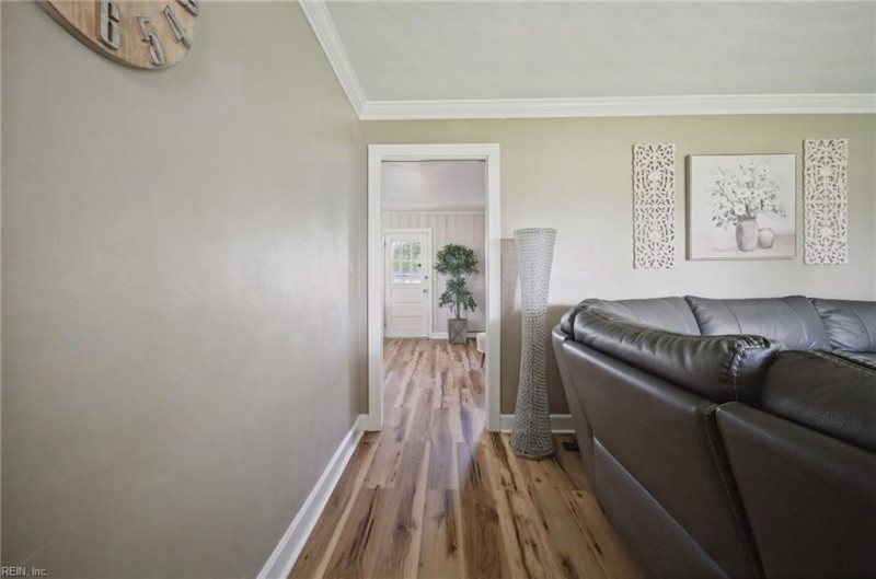 Photo 4 of 46 residential for sale in Suffolk virginia