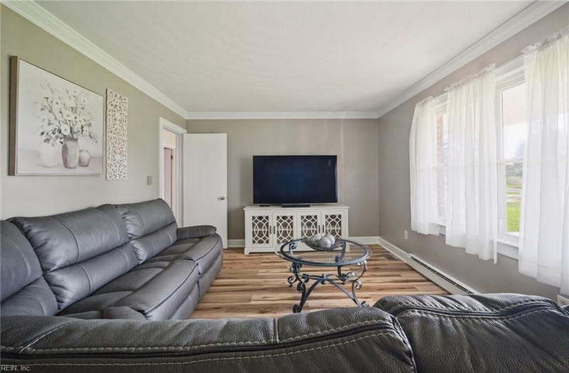 Photo 5 of 46 residential for sale in Suffolk virginia
