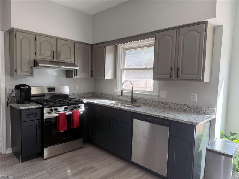 Photo 7 of 28 residential for sale in Chesapeake virginia Photo 7 of 28 residential for sale in Chesapeake virginia