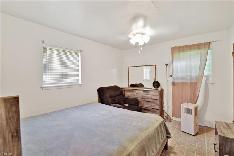 Photo 15 of 17 residential for sale in Portsmouth virginia Photo 15 of 17 residential for sale in Portsmouth virginia