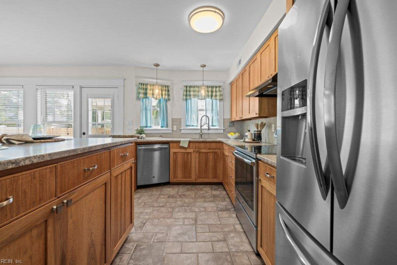 Photo 7 of 40 residential for sale in Virginia Beach virginia Photo 7 of 40 residential for sale in Virginia Beach virginia