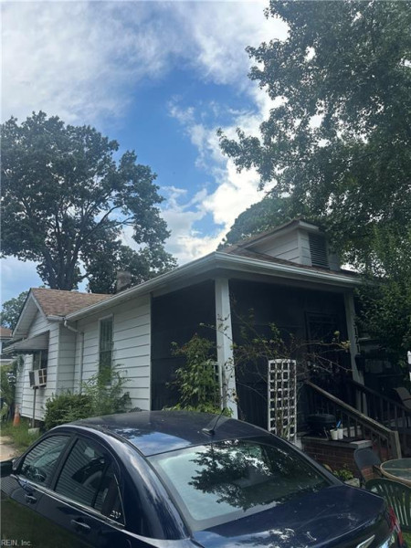 Photo 3 of 15 residential for sale in Norfolk virginia
