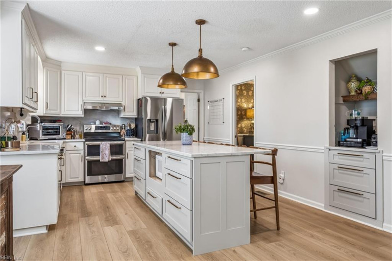 Photo 15 of 49 residential for sale in Poquoson virginia