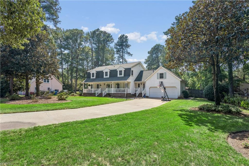 Photo 2 of 49 residential for sale in Poquoson virginia