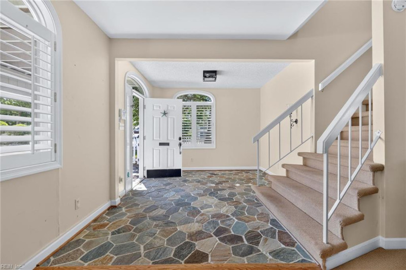 Photo 3 of 50 residential for sale in Virginia Beach virginia
