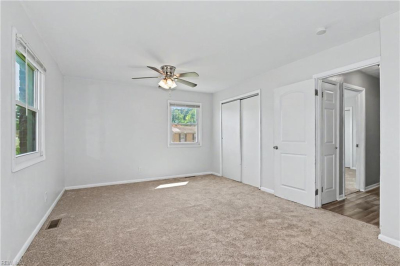 Photo 12 of 43 residential for sale in Portsmouth virginia