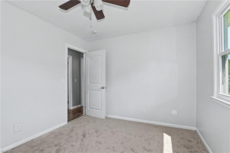 Photo 25 of 43 residential for sale in Portsmouth virginia