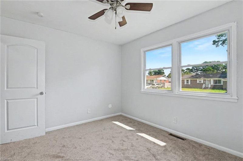 Photo 26 of 43 residential for sale in Portsmouth virginia