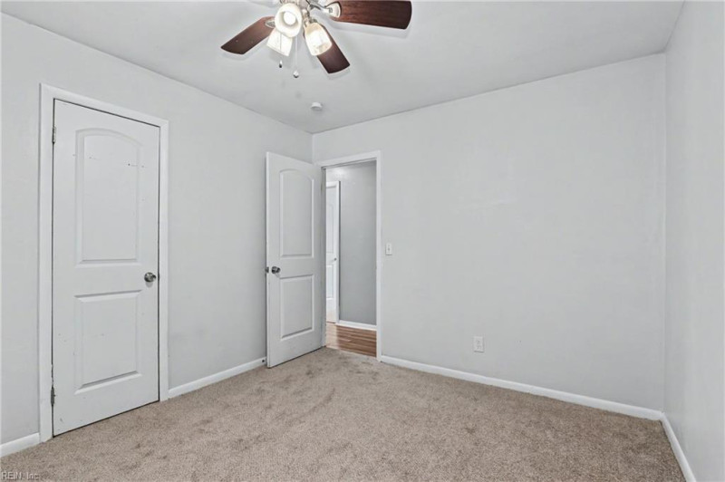 Photo 29 of 43 residential for sale in Portsmouth virginia