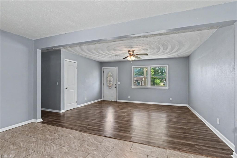 Photo 3 of 43 residential for sale in Portsmouth virginia