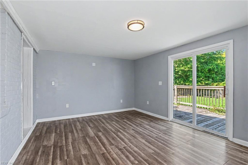 Photo 35 of 43 residential for sale in Portsmouth virginia