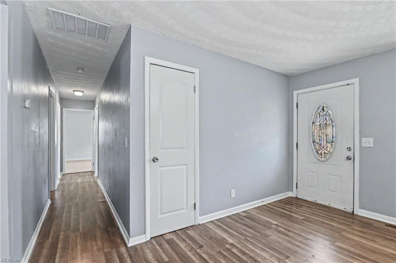 Photo 6 of 43 residential for sale in Portsmouth virginia