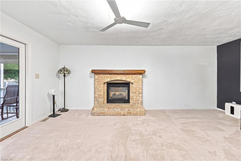 Photo 11 of 50 residential for sale in Chesapeake virginia Photo 11 of 50 residential for sale in Chesapeake virginia