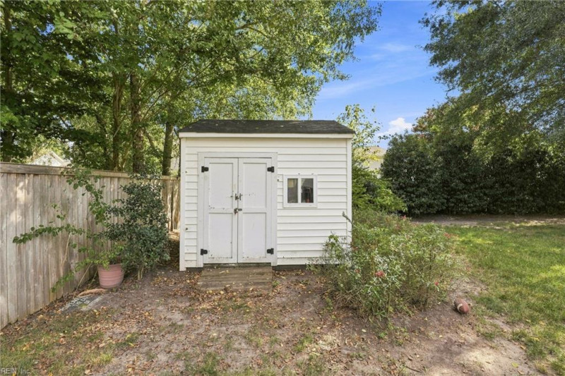Photo 46 of 50 residential for sale in Chesapeake virginia Photo 46 of 50 residential for sale in Chesapeake virginia