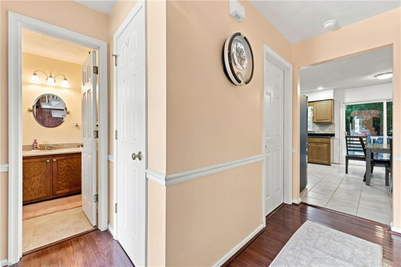 Photo 6 of 50 residential for sale in Chesapeake virginia Photo 6 of 50 residential for sale in Chesapeake virginia