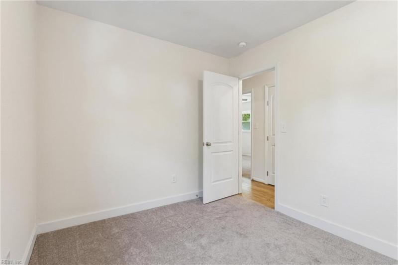 Photo 18 of 42 residential for sale in Williamsburg virginia