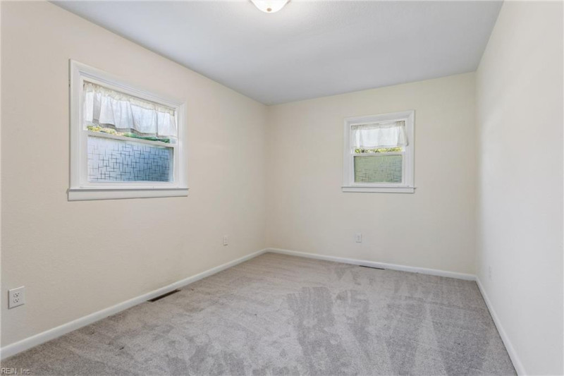 Photo 19 of 42 residential for sale in Williamsburg virginia