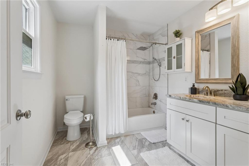 Photo 25 of 42 residential for sale in Williamsburg virginia