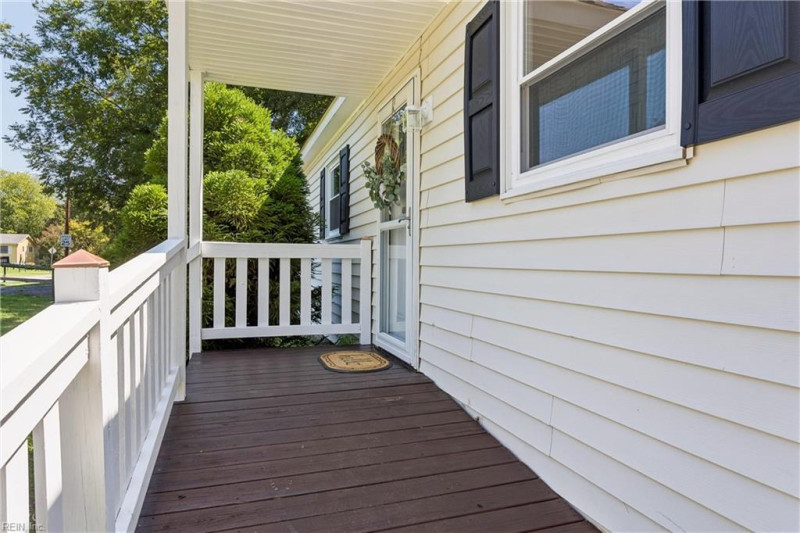 Photo 3 of 42 residential for sale in Williamsburg virginia