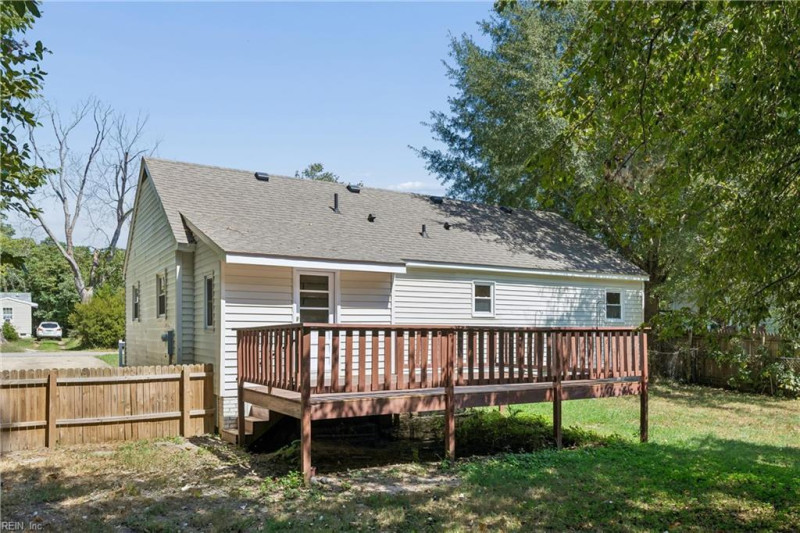 Photo 35 of 42 residential for sale in Williamsburg virginia