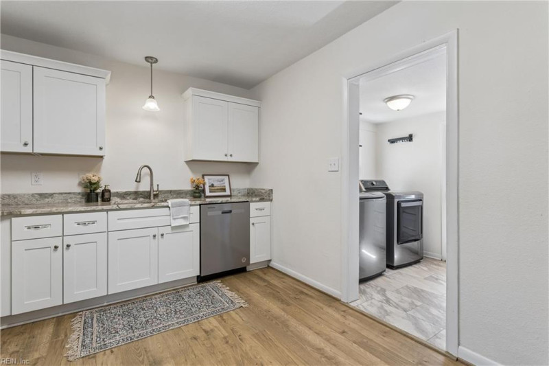 Photo 9 of 42 residential for sale in Williamsburg virginia