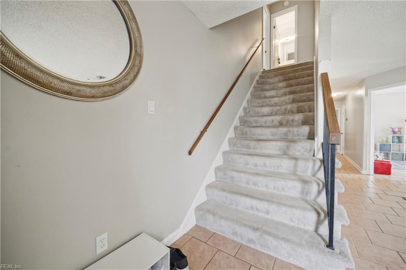 Photo 17 of 44 residential for sale in Virginia Beach virginia