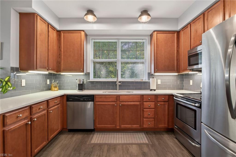 Photo 11 of 36 residential for sale in Virginia Beach virginia