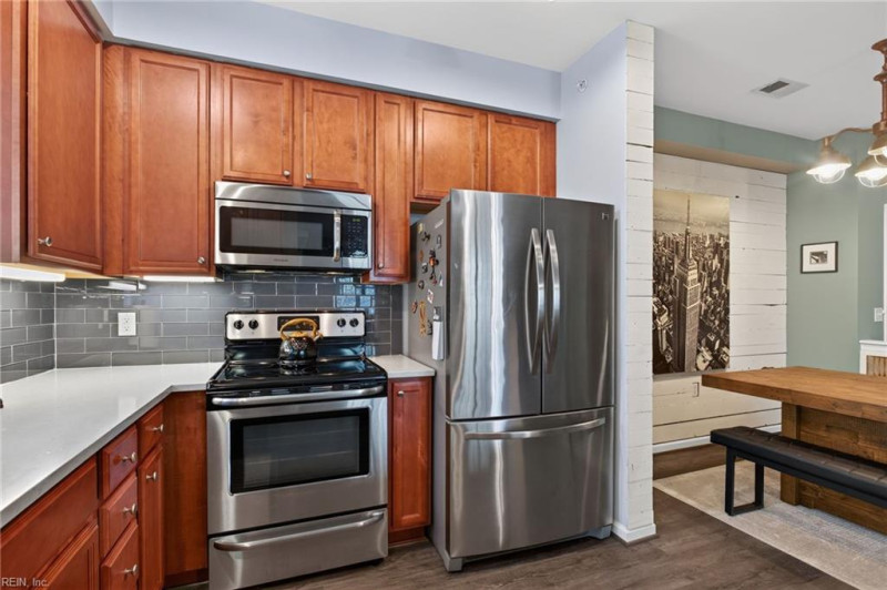 Photo 13 of 36 residential for sale in Virginia Beach virginia