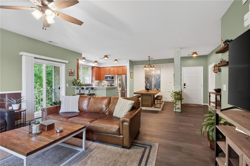Photo 17 of 36 residential for sale in Virginia Beach virginia