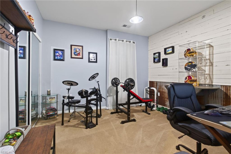 Photo 21 of 36 residential for sale in Virginia Beach virginia