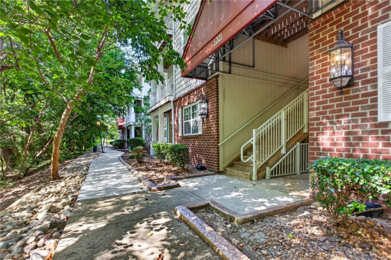 Photo 4 of 36 residential for sale in Virginia Beach virginia