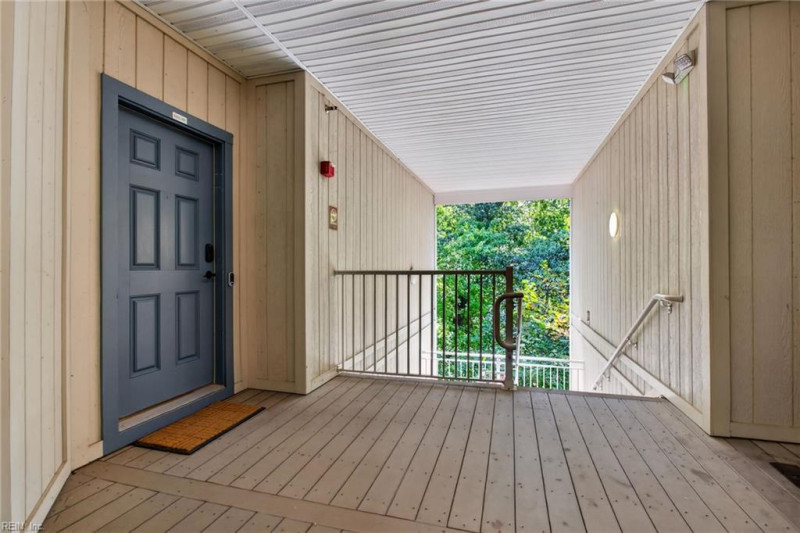 Photo 5 of 36 residential for sale in Virginia Beach virginia
