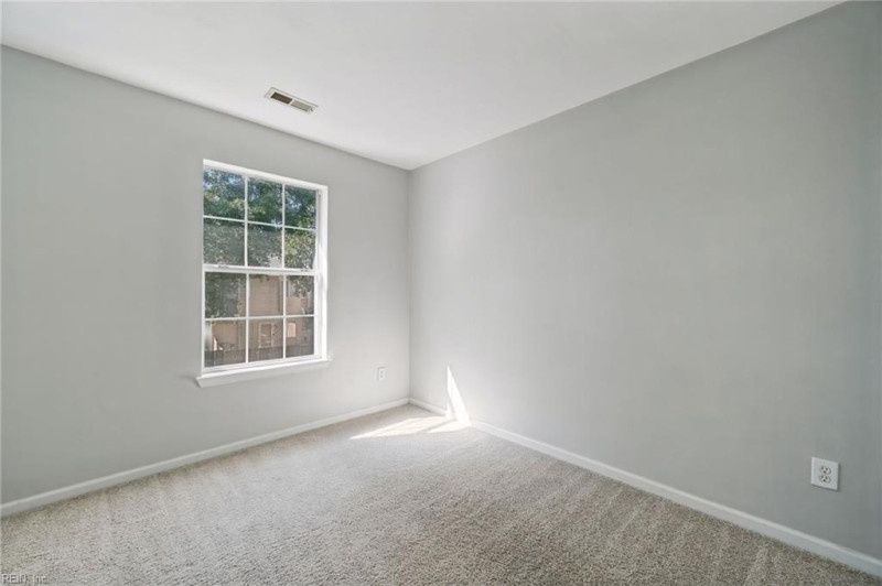 Photo 17 of 24 residential for sale in Hampton virginia