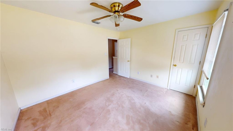 Photo 20 of 50 residential for sale in Chesapeake virginia