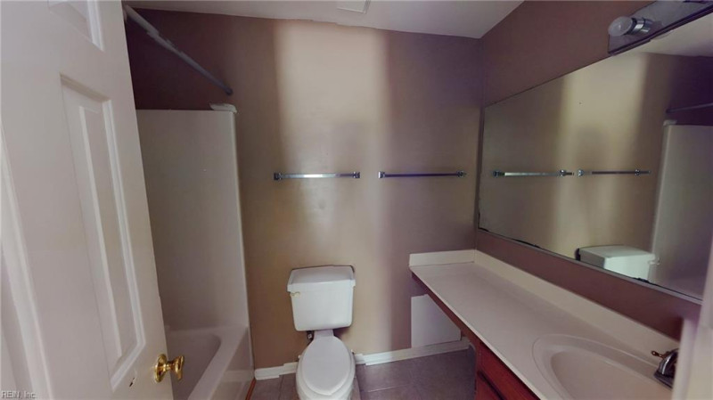 Photo 21 of 50 residential for sale in Chesapeake virginia