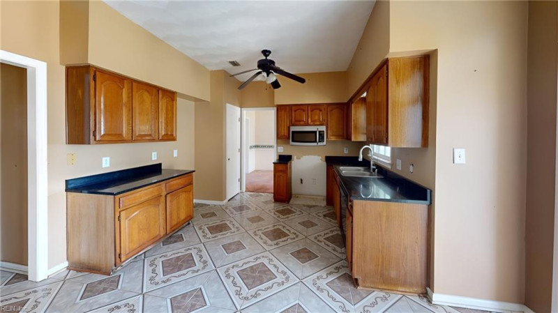 Photo 35 of 50 residential for sale in Chesapeake virginia