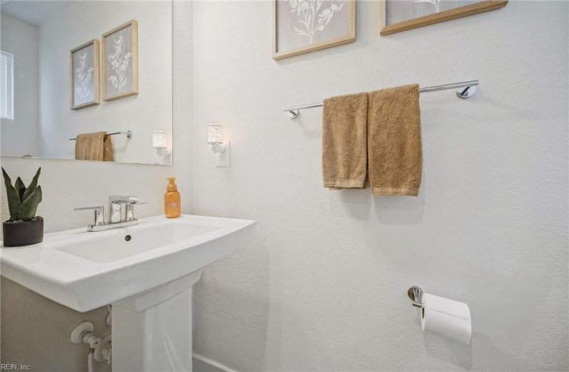 Photo 14 of 50 residential for sale in Isle of Wight County virginia