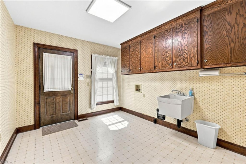Photo 20 of 49 residential for sale in Chesapeake virginia Photo 20 of 49 residential for sale in Chesapeake virginia