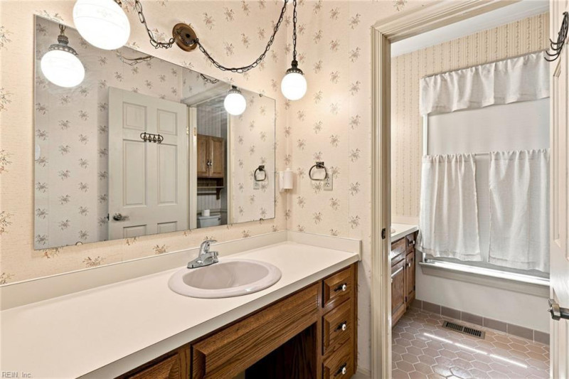 Photo 32 of 49 residential for sale in Chesapeake virginia Photo 32 of 49 residential for sale in Chesapeake virginia