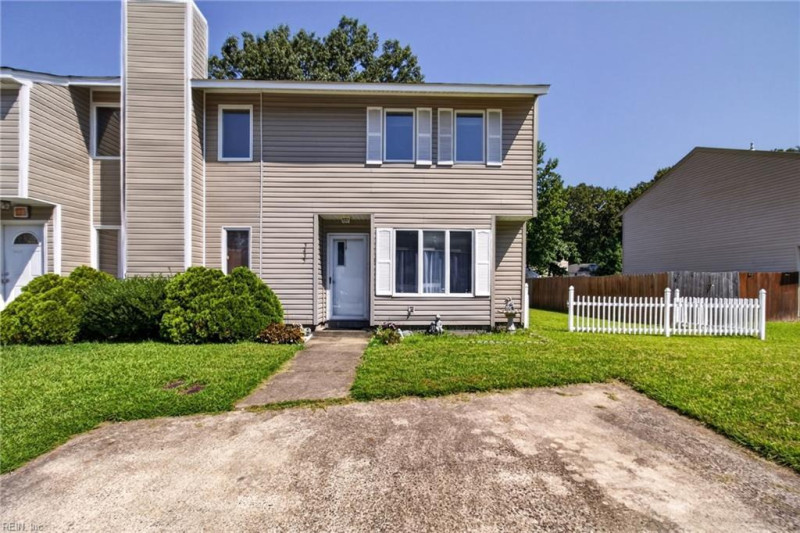 Photo 1 of 29 residential for sale in Chesapeake virginia